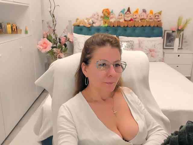 SalomeJade webcam