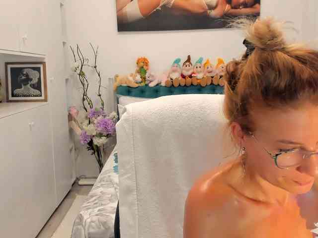 SalomeJade webcam