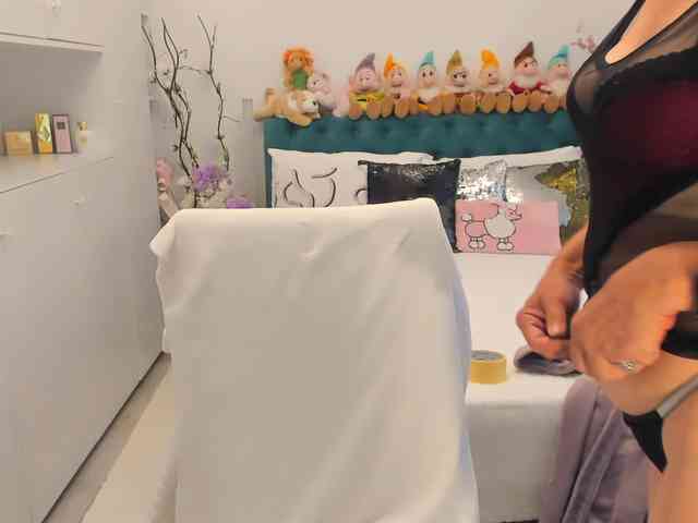 SalomeJade webcam