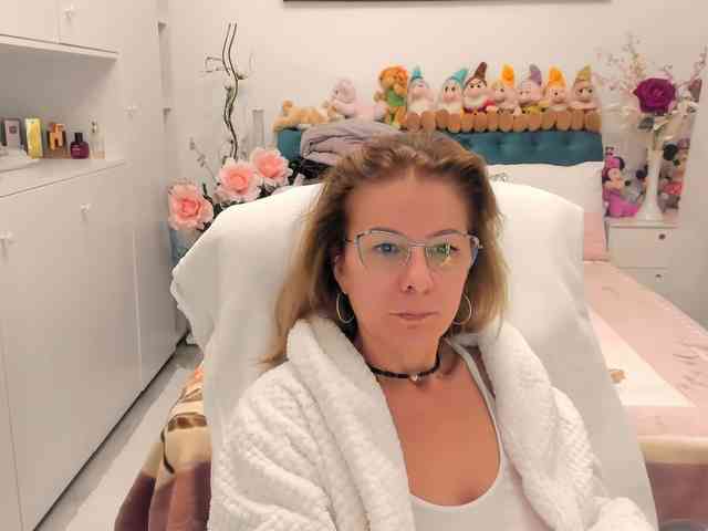 SalomeJade webcam