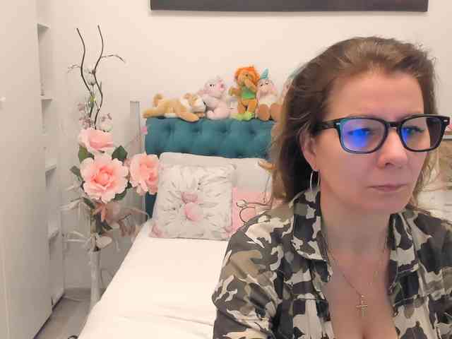 SalomeJade webcam