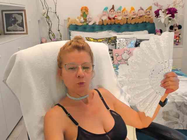 SalomeJade webcam