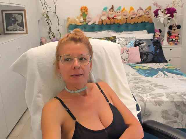 SalomeJade webcam