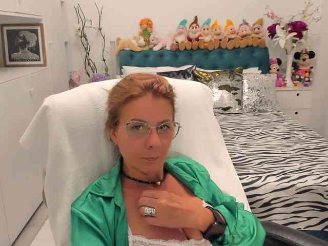 SalomeJade webcam
