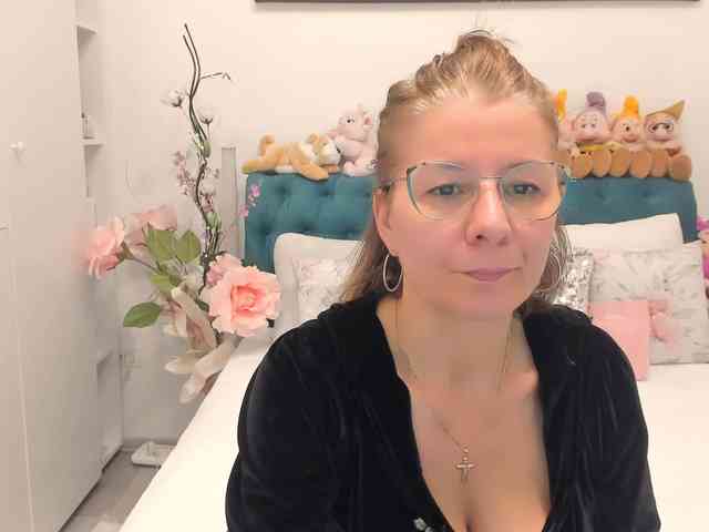 SalomeJade webcam