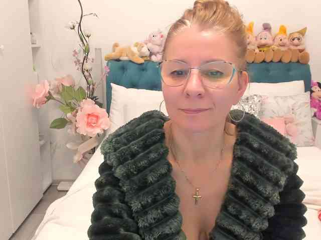 SalomeJade webcam