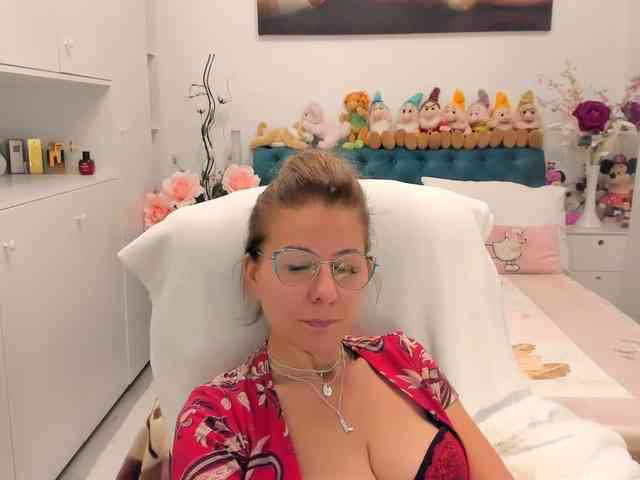SalomeJade webcam