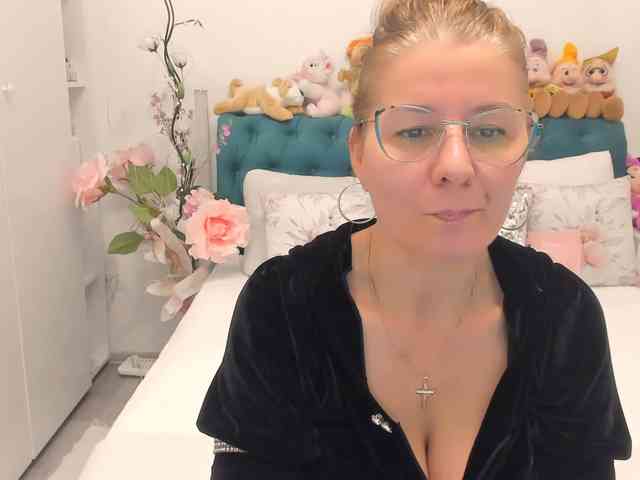 SalomeJade webcam