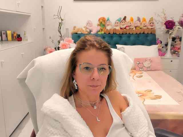 SalomeJade webcam