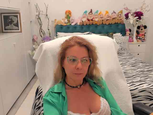 SalomeJade webcam