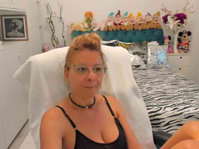 SalomeJade webcam