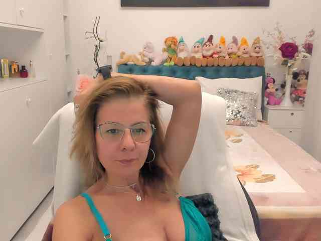 SalomeJade webcam