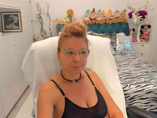 SalomeJade webcam