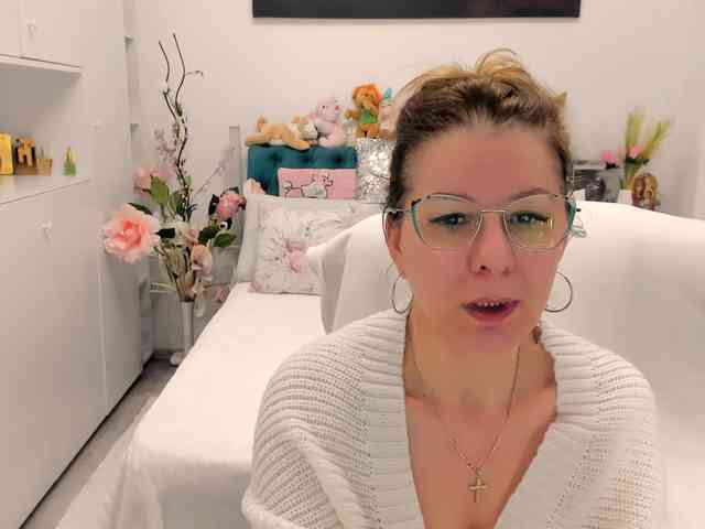 SalomeJade Live Webcam on BongaCams