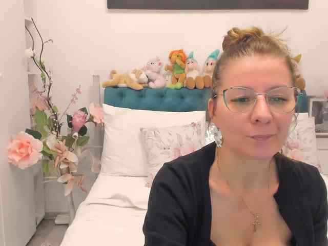 SalomeJade webcam