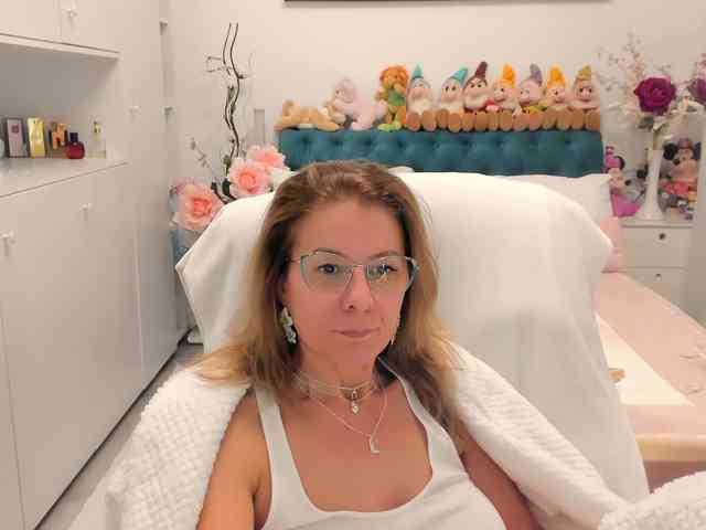 SalomeJade webcam