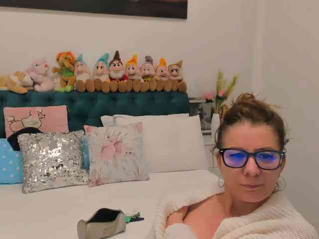 SalomeJade webcam