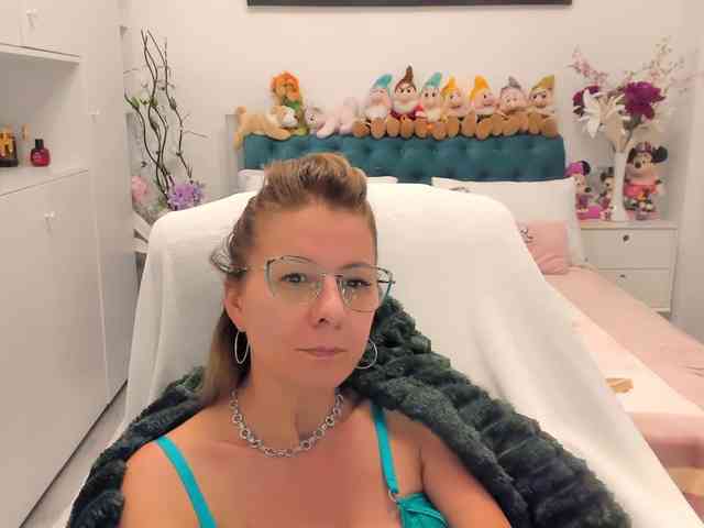 SalomeJade webcam