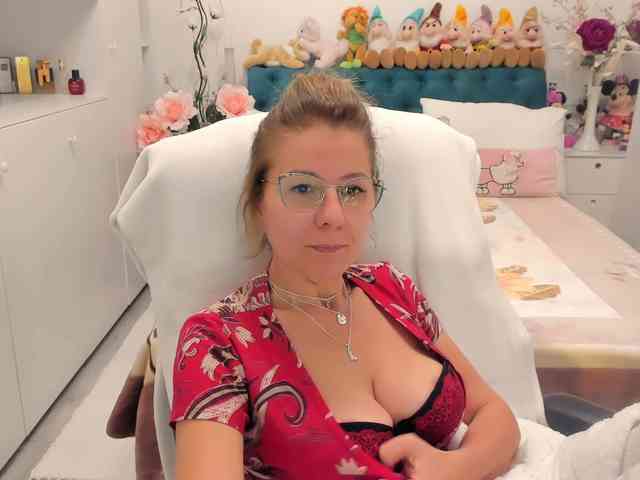 SalomeJade webcam