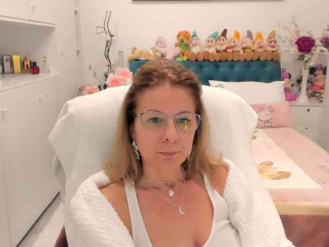 SalomeJade webcam