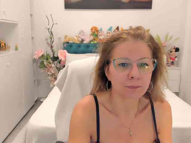 SalomeJade webcam