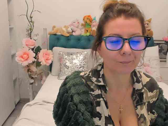 SalomeJade webcam