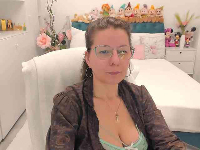 SalomeJade webcam