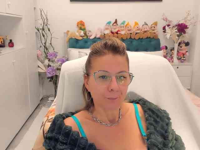 SalomeJade webcam