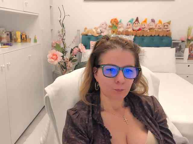 SalomeJade webcam