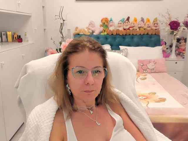 SalomeJade webcam