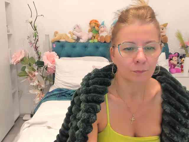 SalomeJade webcam