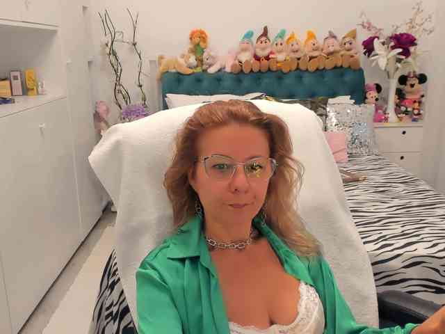 SalomeJade webcam