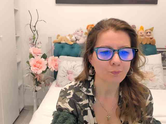 SalomeJade webcam