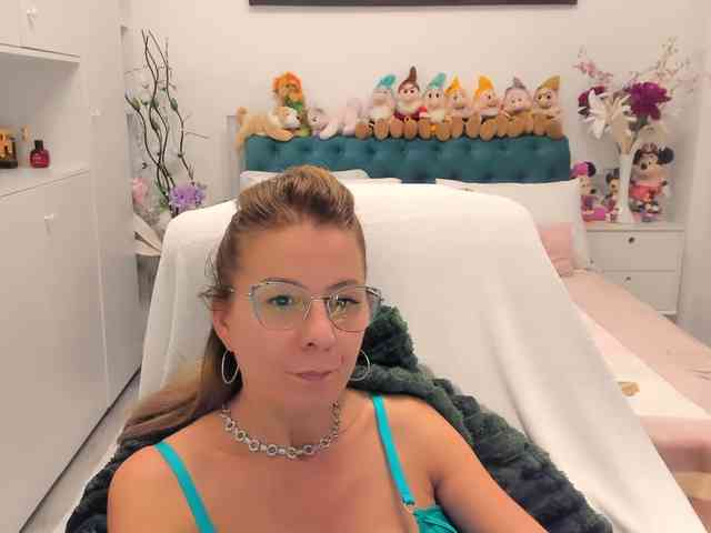 SalomeJade webcam
