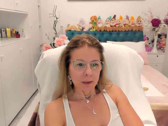 SalomeJade webcam