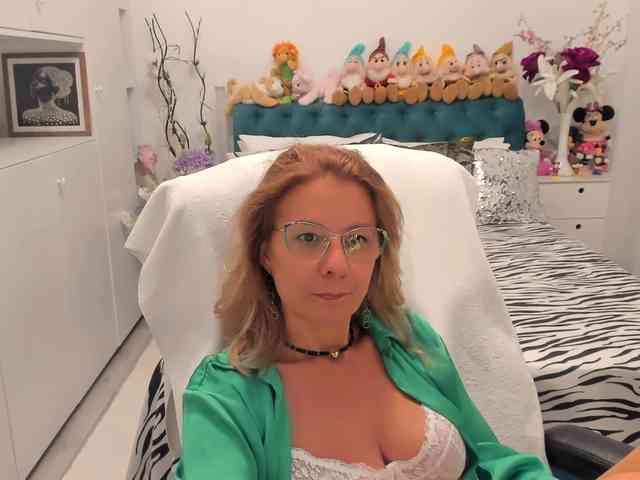 SalomeJade webcam