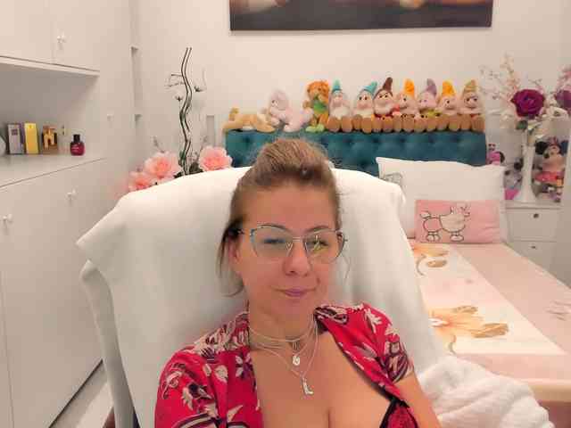 SalomeJade webcam
