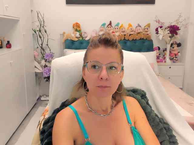 SalomeJade webcam