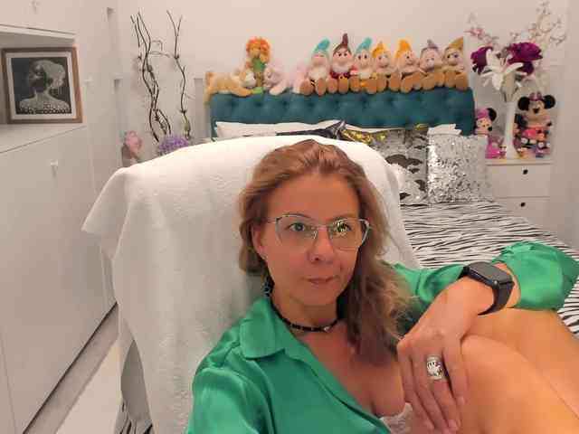 SalomeJade webcam