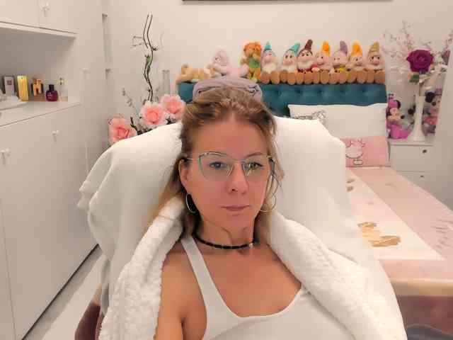 SalomeJade webcam