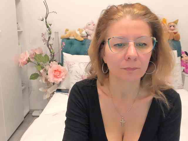 SalomeJade webcam