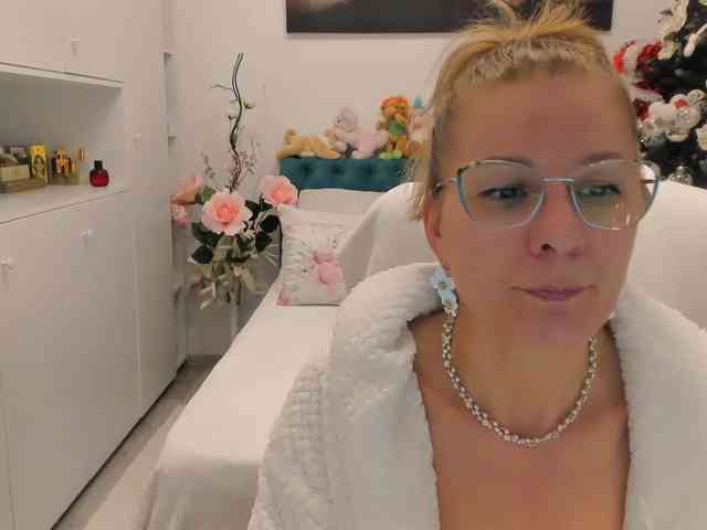 SalomeJade webcam