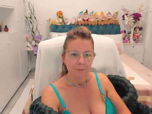 SalomeJade webcam