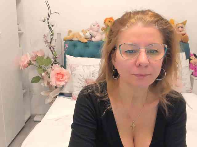 SalomeJade webcam