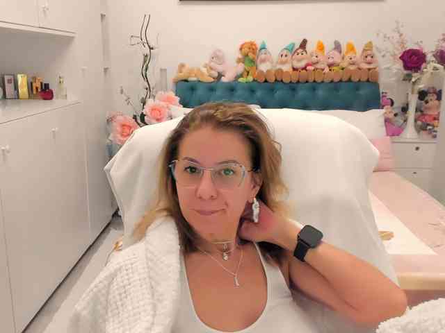 SalomeJade webcam