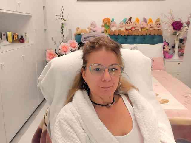 SalomeJade webcam