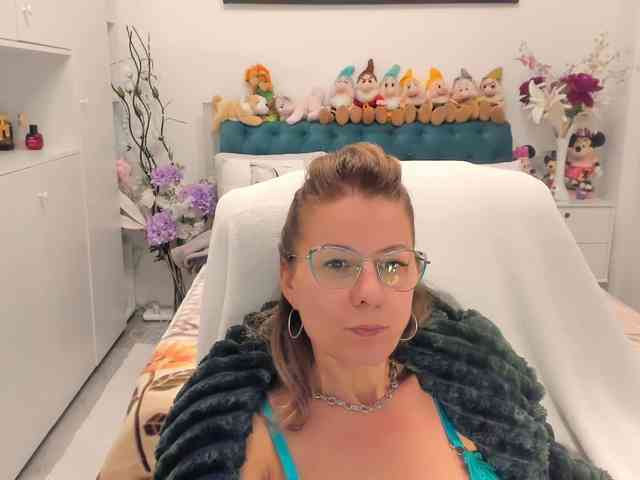 SalomeJade webcam