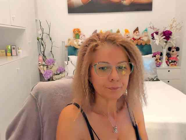 SalomeJade webcam