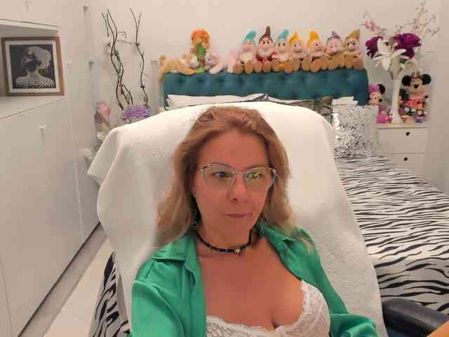 SalomeJade webcam