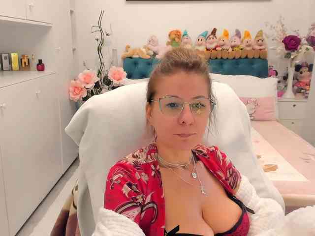 SalomeJade webcam